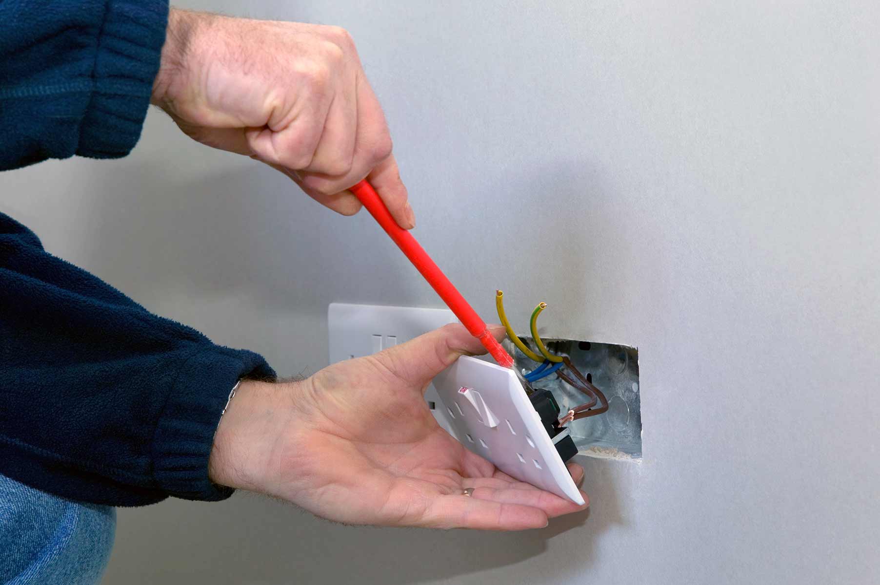 Our electricians can install plug sockets for domestic and commercial proeprties in Beccles and the local area. 